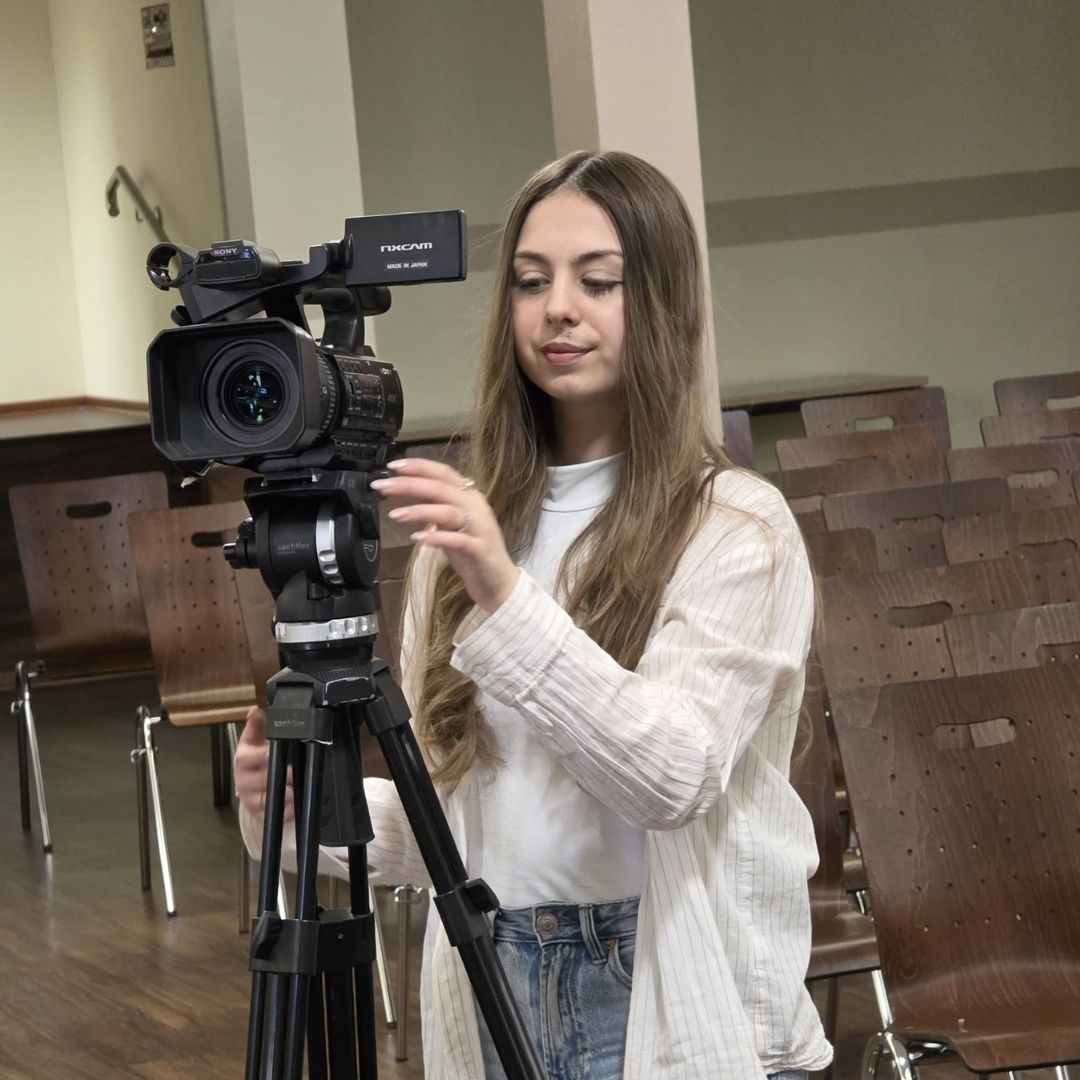 Ems Insta 4 Kamerafrau von ems TV