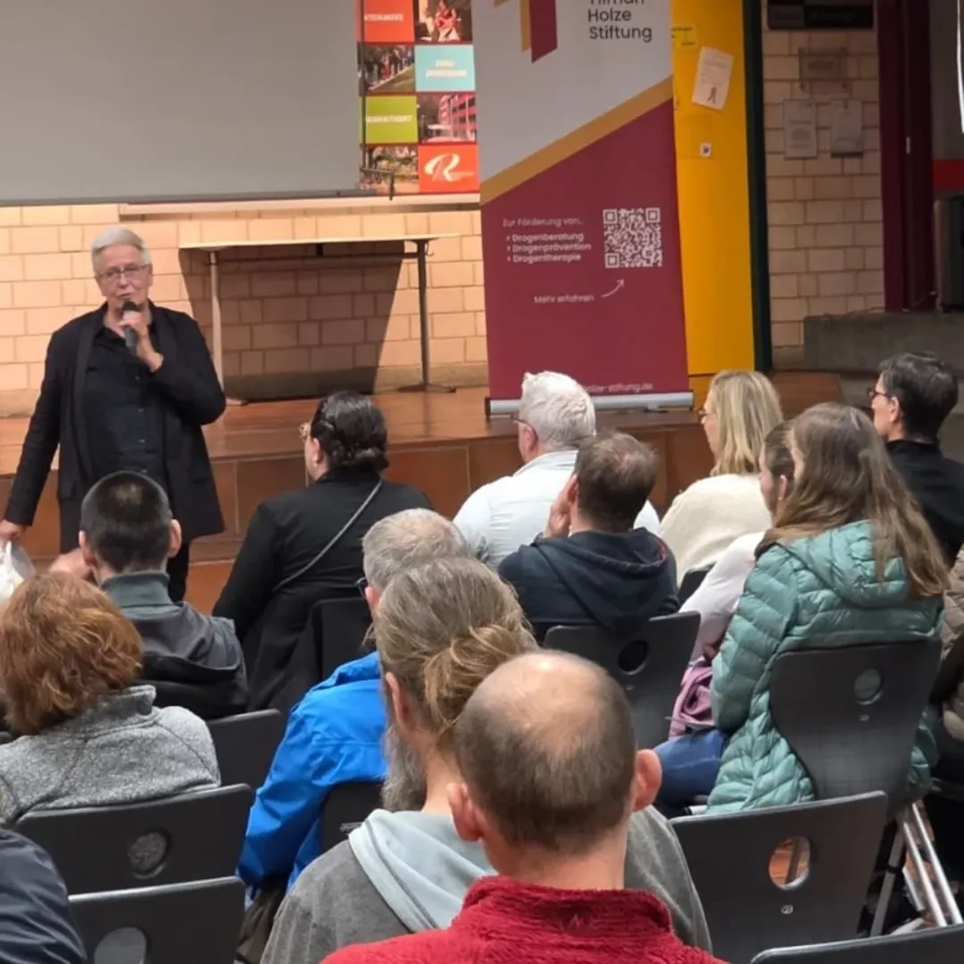 Christiane Holze beim Vortrag