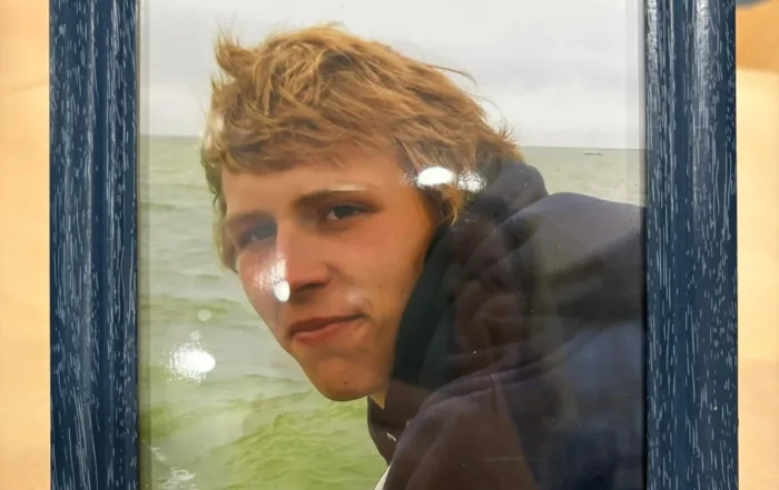 Gerahmtes analoges Bild von Til.