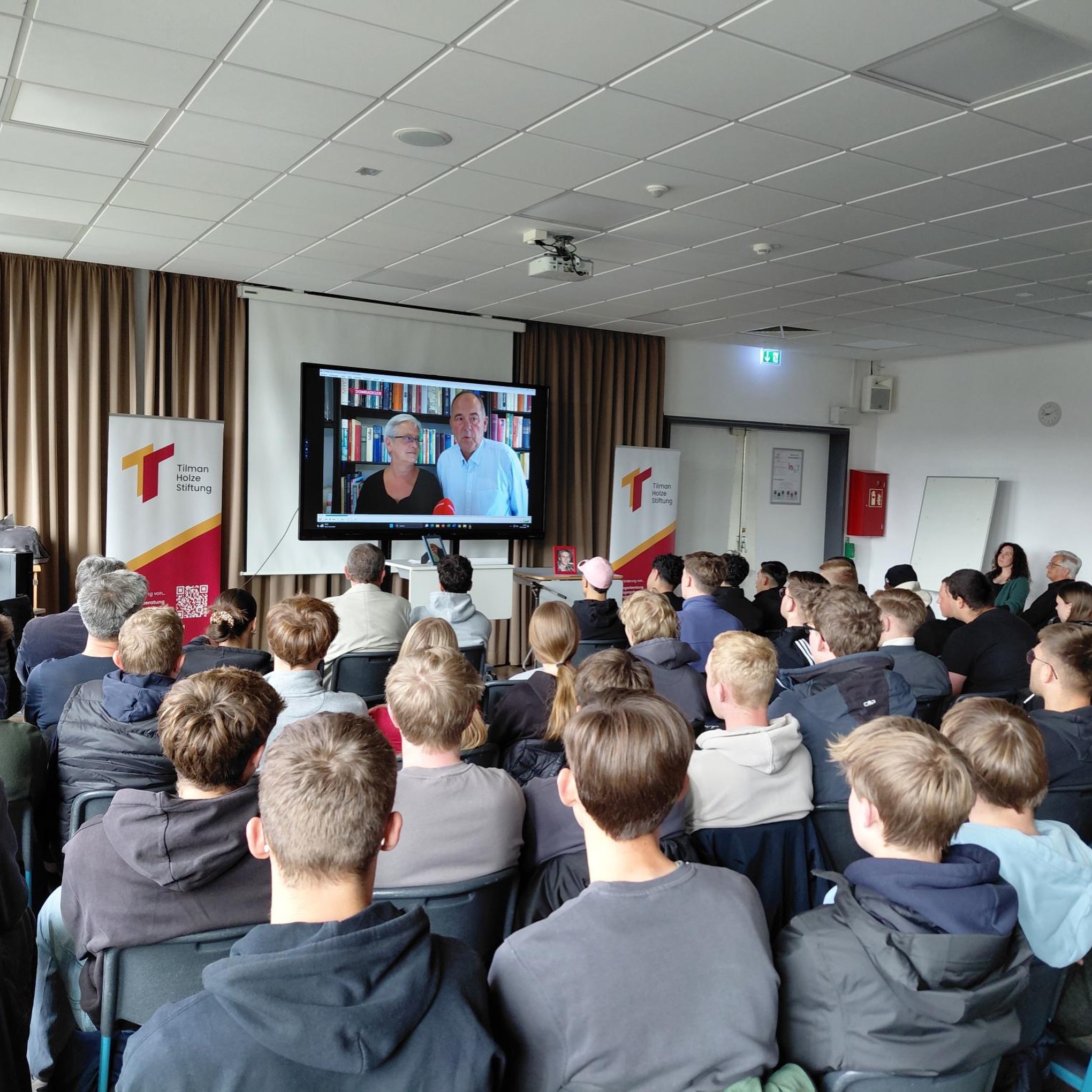 Ketteler2 Holzes mit den Schüler*innen