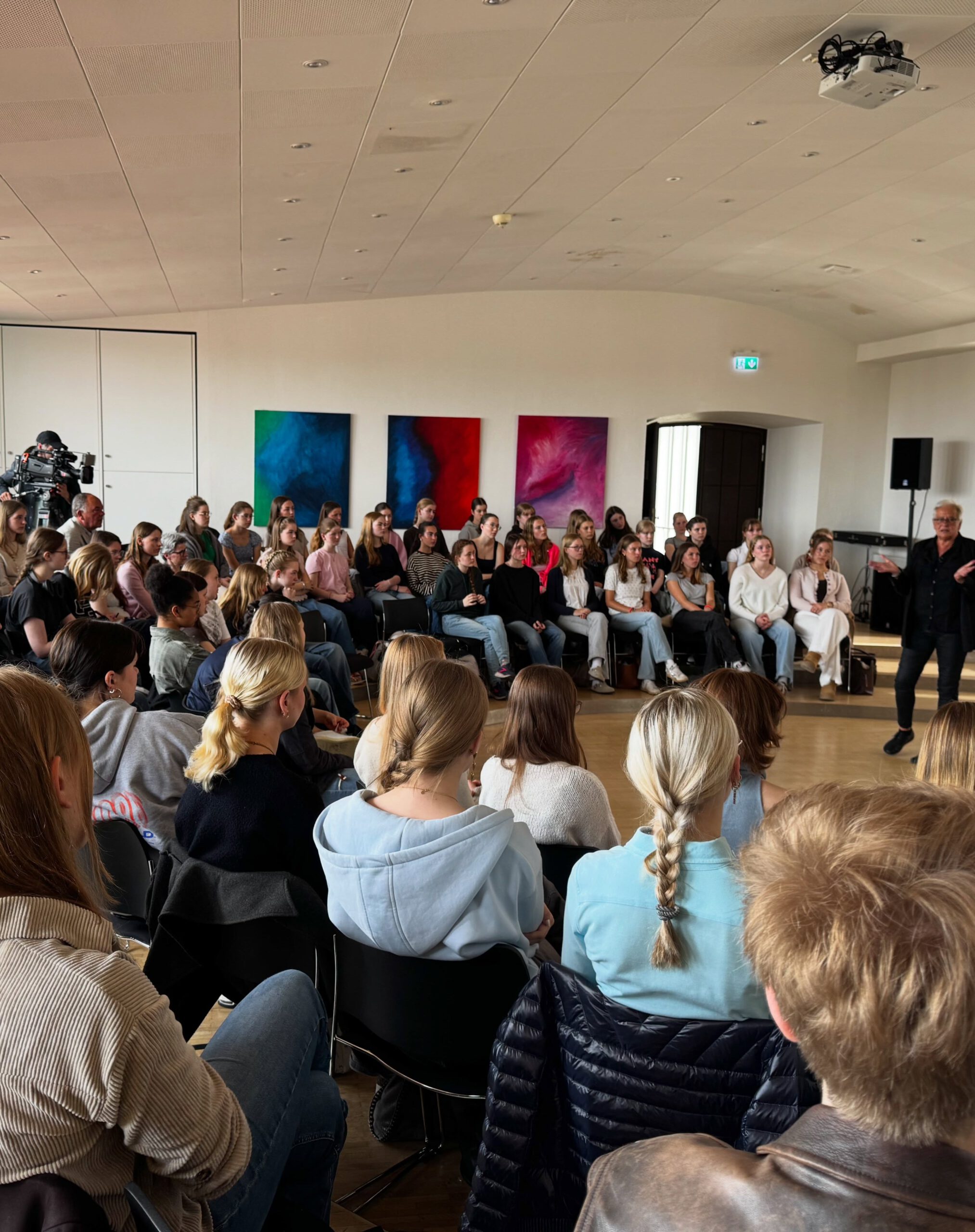MS2 Fam. Holze vor Aula